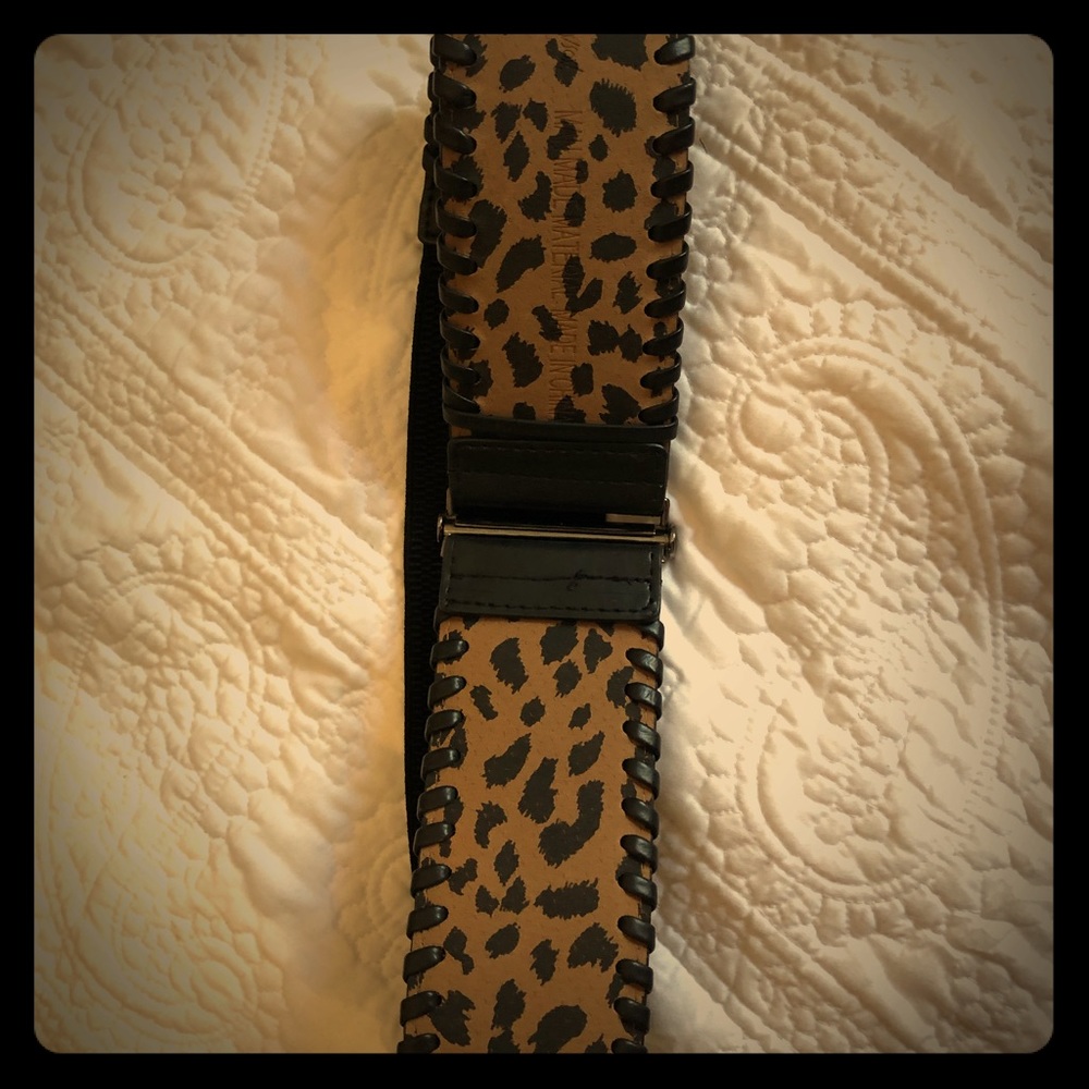 Betsy Johnson reversible belt.